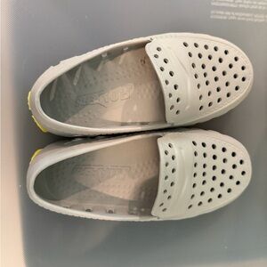 Floafers Light Gray Slip-On - toddler Sz 8
